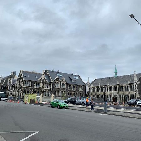 The Observatory Hotel Christchurch Extérieur photo The school buildings from the north