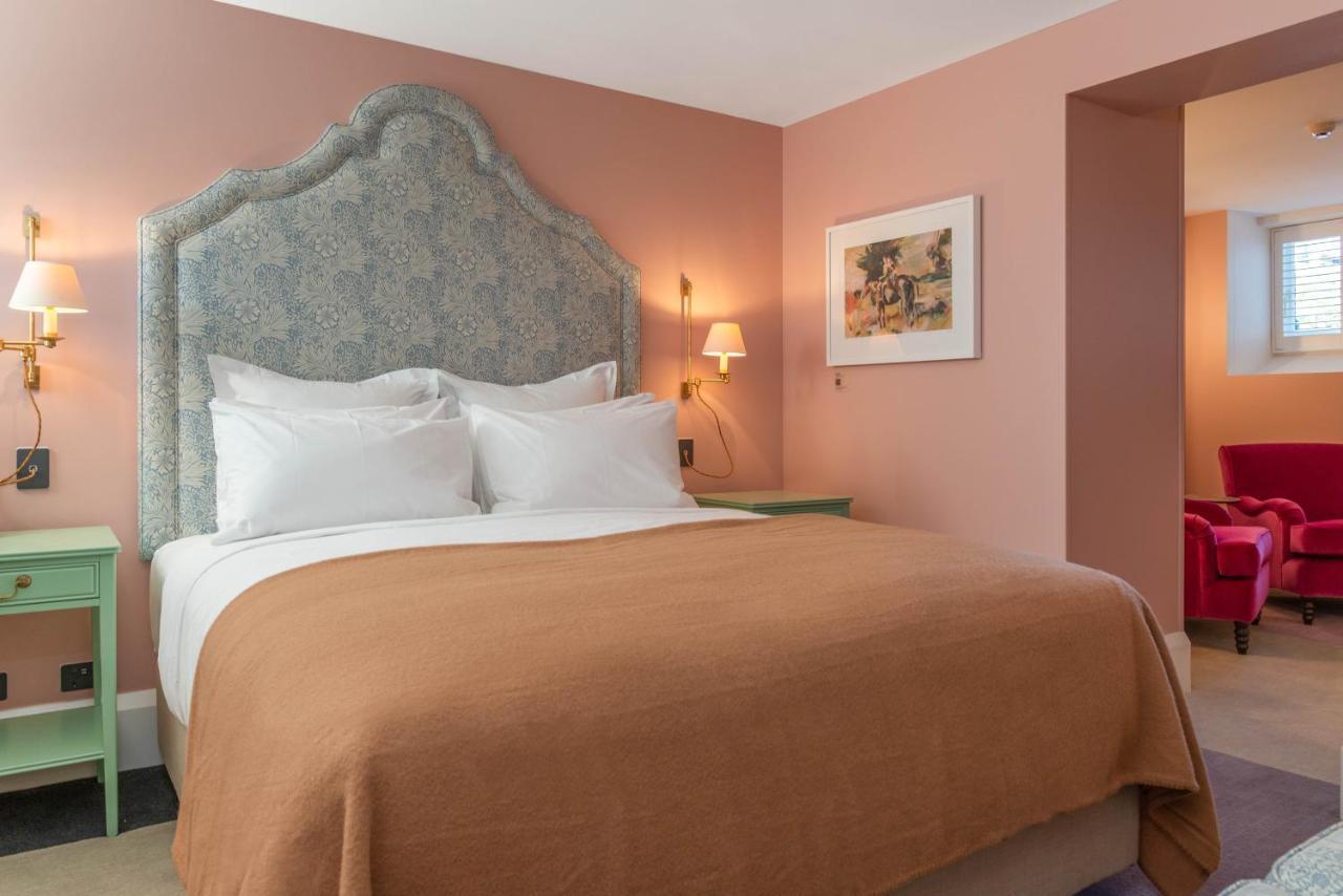 The Observatory Hotel Christchurch Extérieur photo A bedroom at the hotel