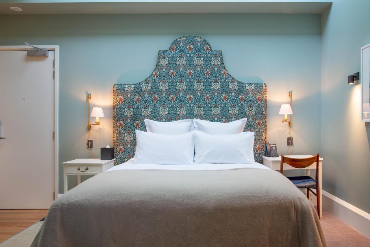 The Observatory Hotel Christchurch Extérieur photo A bedroom at the hotel