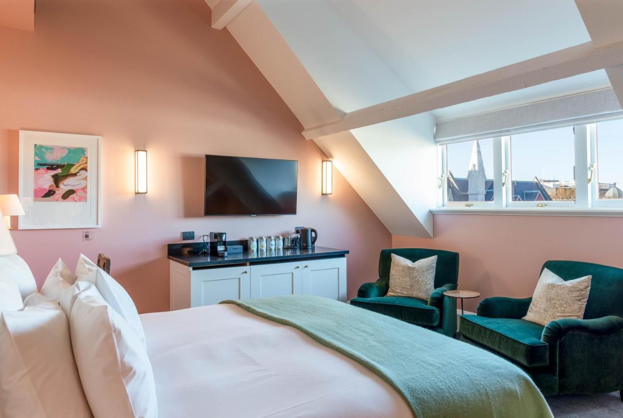 The Observatory Hotel Christchurch Extérieur photo A bedroom at The Ivy Collection