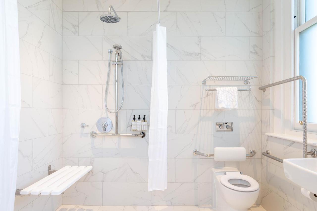 The Observatory Hotel Christchurch Extérieur photo A shower curtain